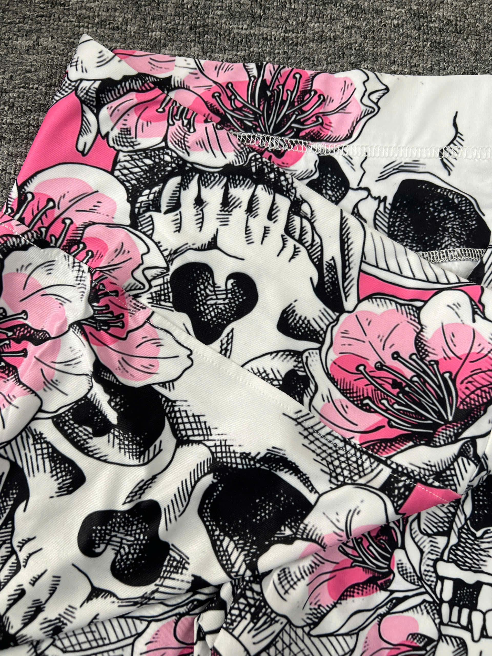 All-Over Print Women's Leggings 2 All-Over Print Women's Leggings - Image 2