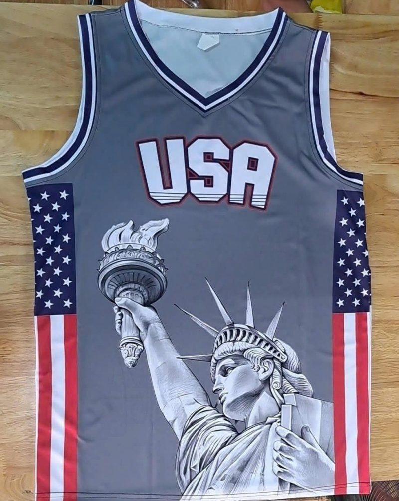 All-Over Print V-neck Sleeveless Jersey Tank Top - Image 3