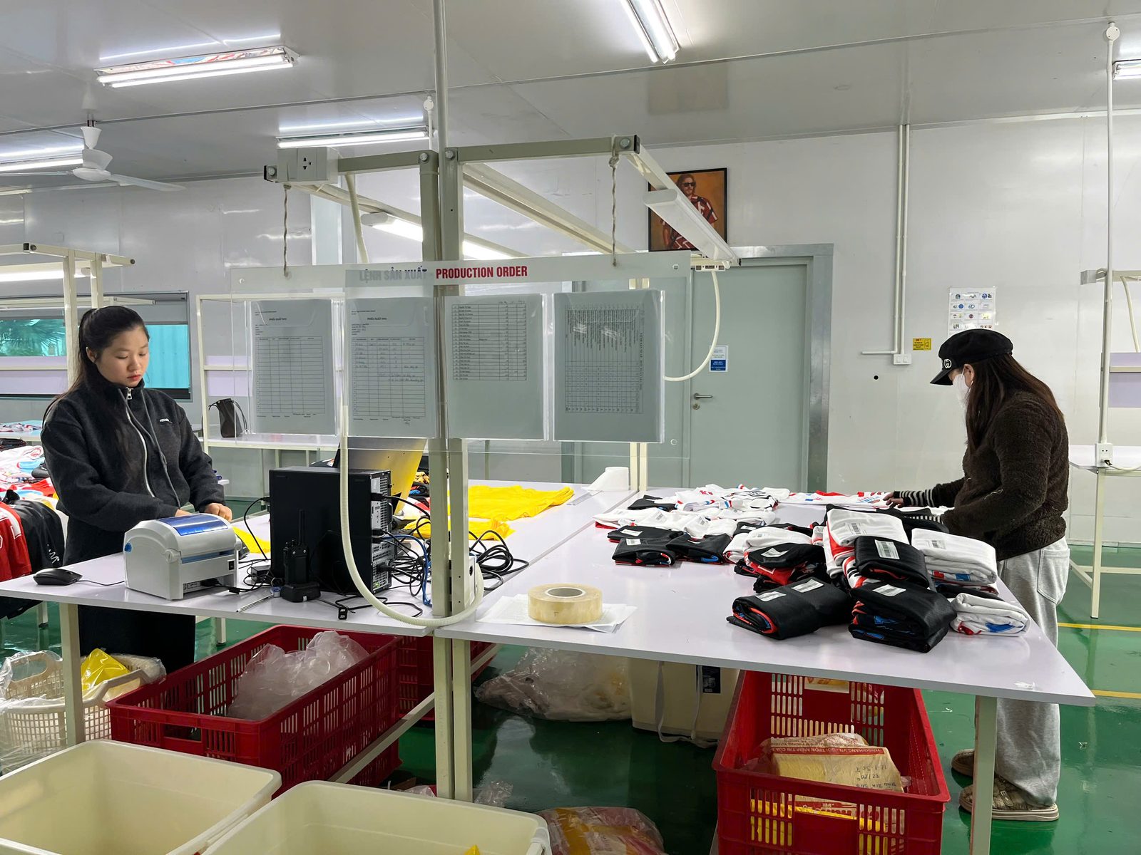 Onospod POD fulfillment packing room — Vietnam factory